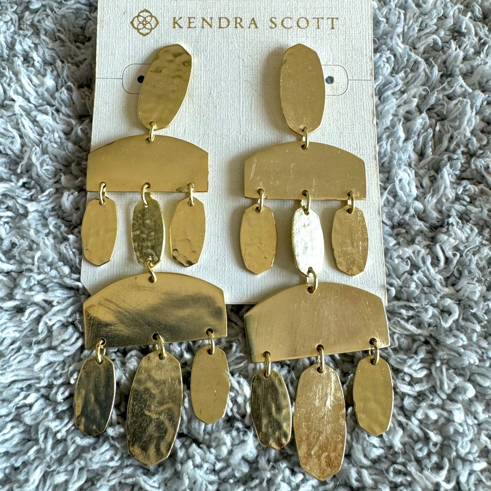 Kendra Scott Emmet Chandelier Earrings